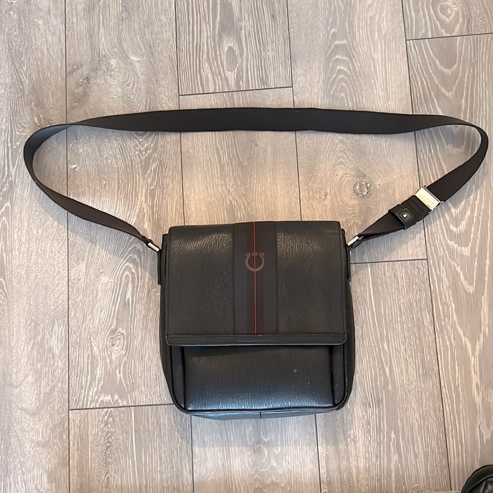 Salvatore Ferragamo Brown Messenger Bag in Medium